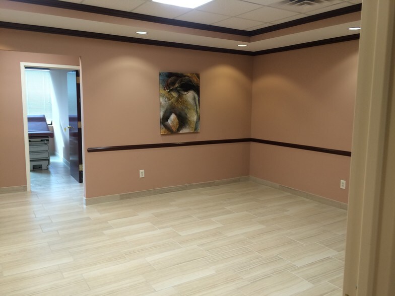 More Photos Of 280 State Route 35, Red Bank Medical For Lease