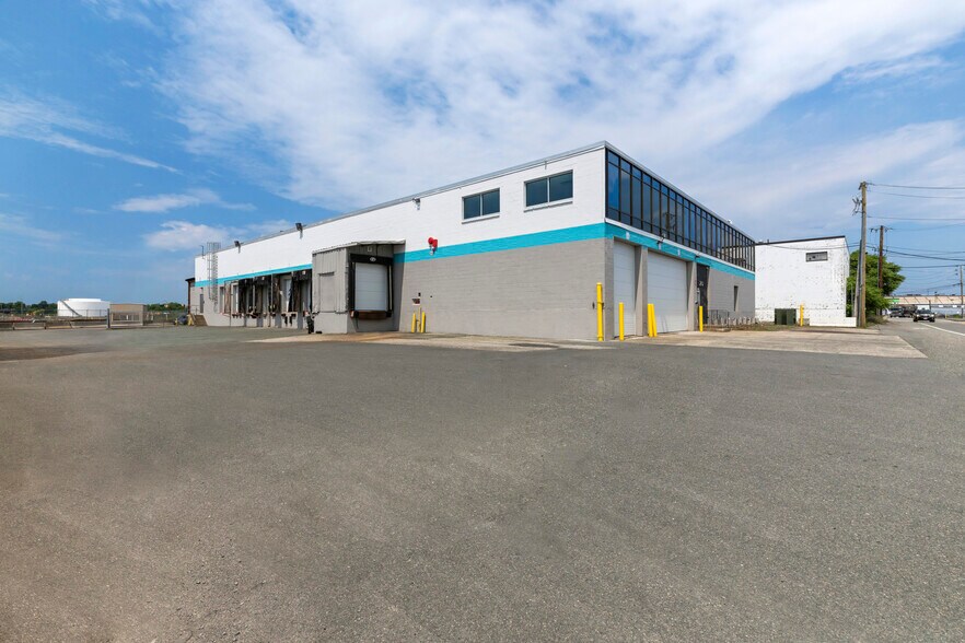 More Photos Of 210 Beacham St, Everett Refrigeration Cold Storage For Lease