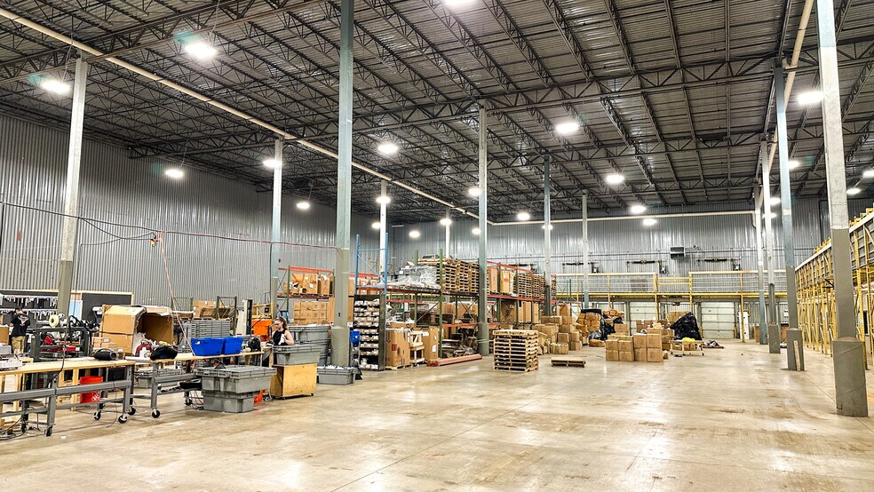 More Photos Of 1042-1050 W Swanzey Rd, Swanzey Warehouse For Sale