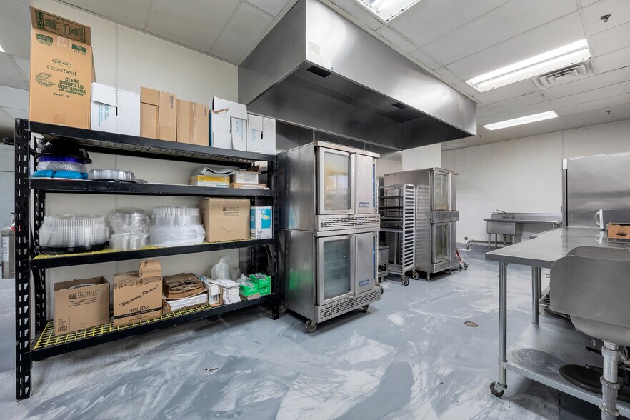 More Photos Of 5165 W Oquendo Rd, Las Vegas Food Processing For Lease