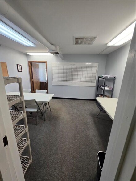 More Photos Of 6303 King Hill Ave, Saint Joseph Office For Sale