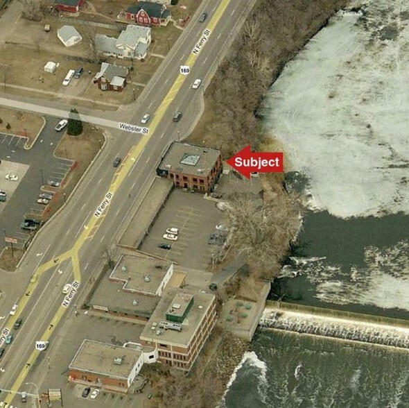 More Photos Of 2040 N Ferry St, Anoka Office For Sale