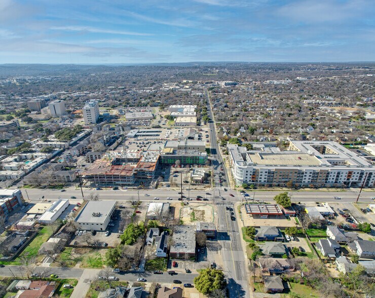 More Photos Of 701 W North Loop Blvd, Austin Apartments For Sale