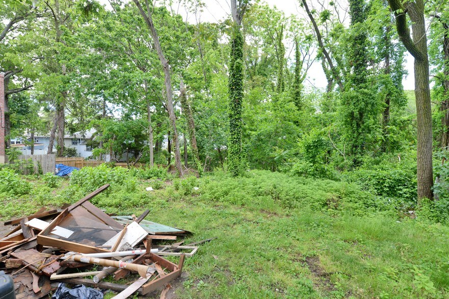 More Photos Of 1025 Woodfield Rd, West Hempstead Land For Sale
