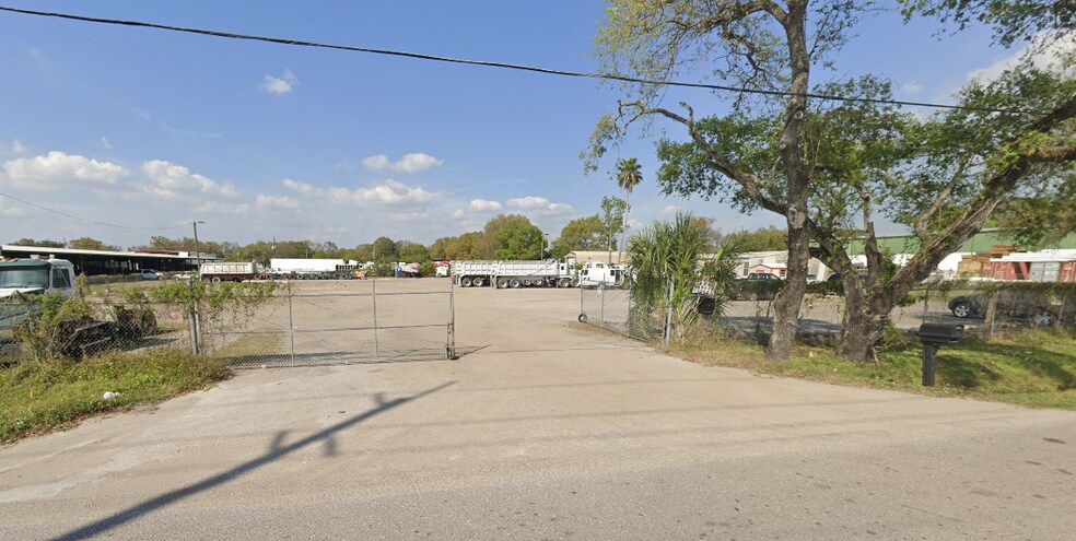 More Photos Of 6910 E 14th St, Tampa Land For Lease