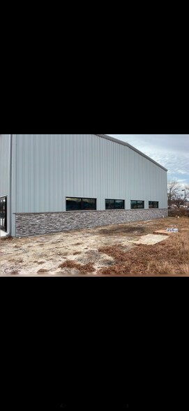 More Photos Of 28163 Nine Foot Rd, Dagsboro Showroom For Lease