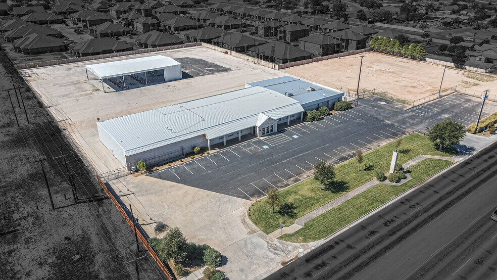 More Photos Of 1501 N Fairgrounds Rd, Midland Office For Sale
