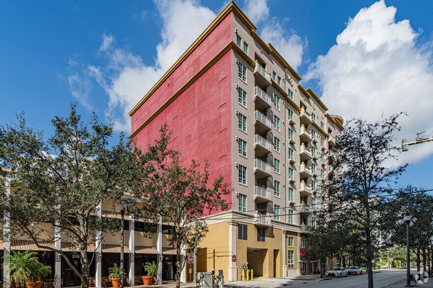More Photos Of 410 Evernia St, West Palm Beach Apartments For Lease