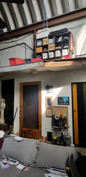 More Photos Of 239 SW Peters St, Atlanta Showroom For Sale