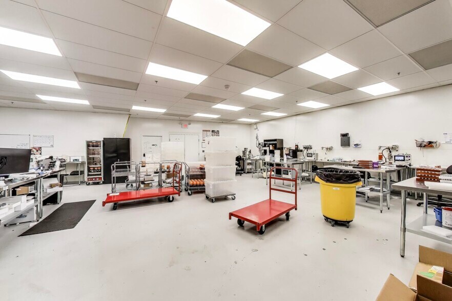 More Photos Of 5511 95th Ave, Kenosha Warehouse For Sale