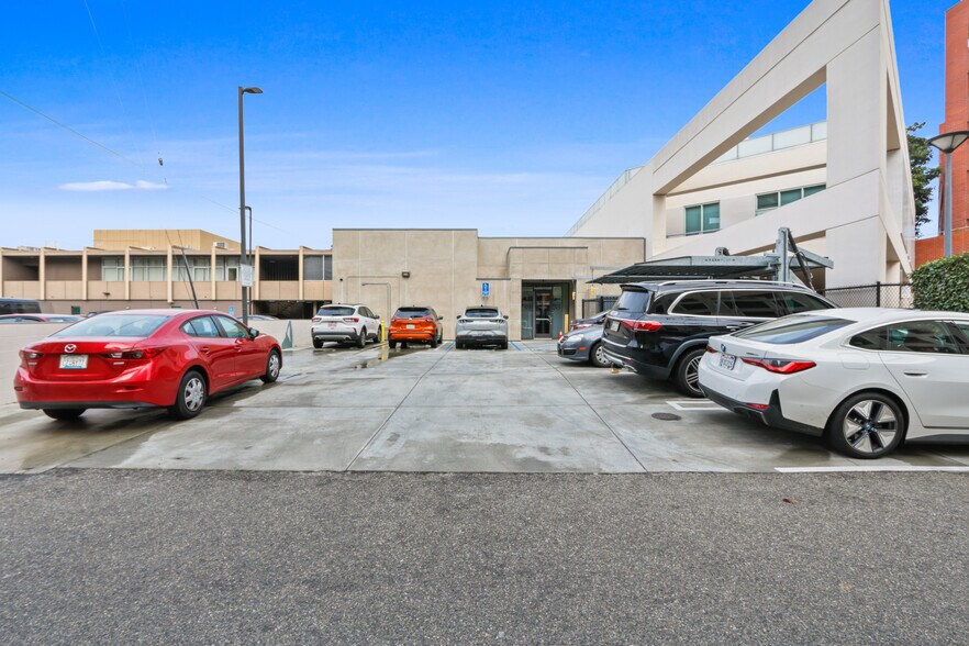 More Photos Of 11826-11828 San Vicente Blvd, Los Angeles Storefront Retail Office For Sale