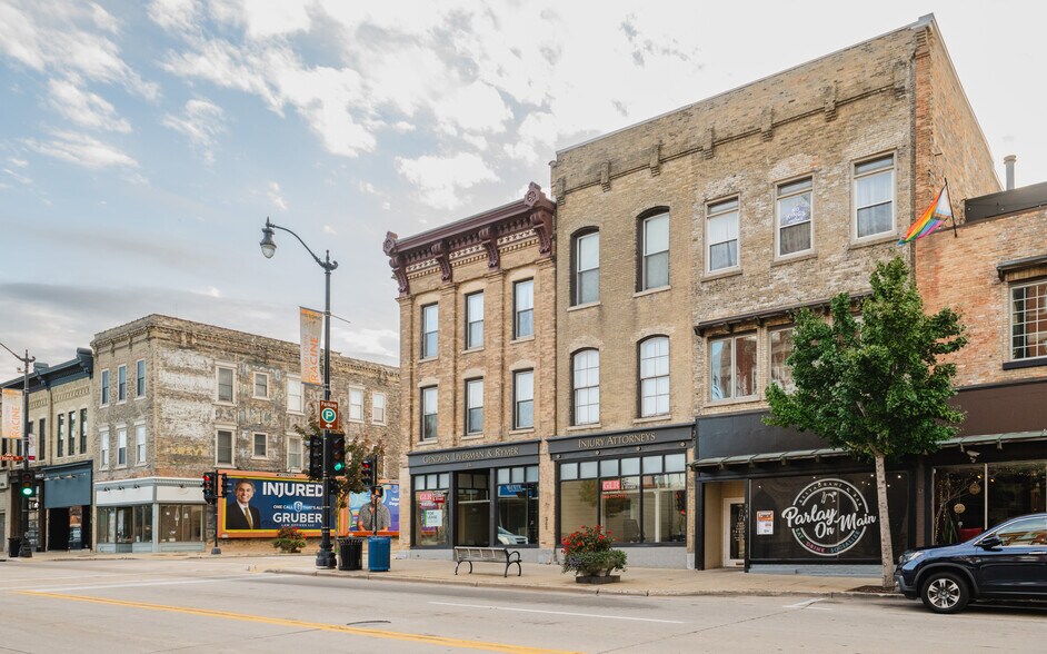 More Photos Of 244-246 Main St, Racine Storefront Retail Residential For Lease