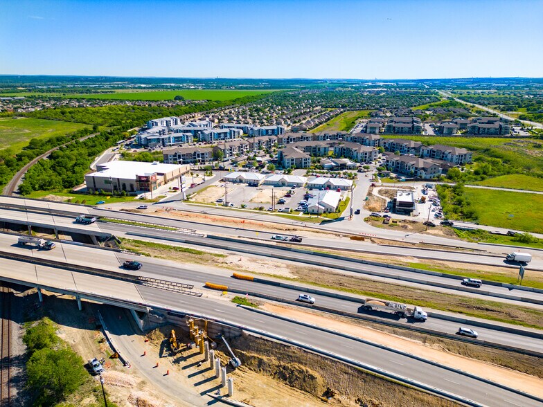 More Photos Of 7323 N Loop 1604 E, San Antonio Office For Sale