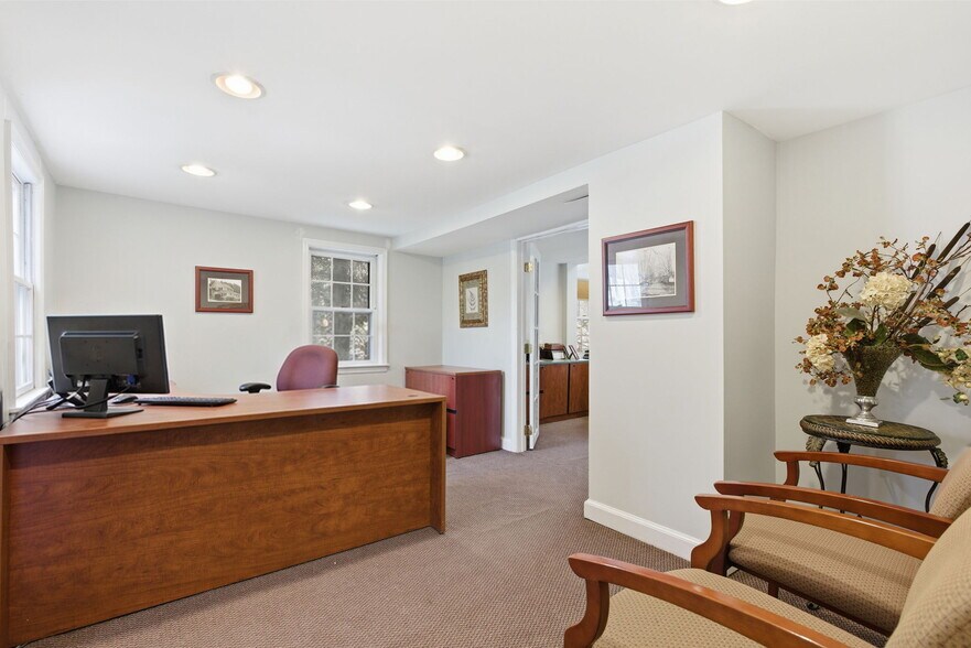 More Photos Of 376 Us-202, Somers Township Office For Sale