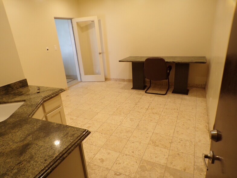 More Photos Of 1801 1st Street St, San Fernando Manufacturing For Sale