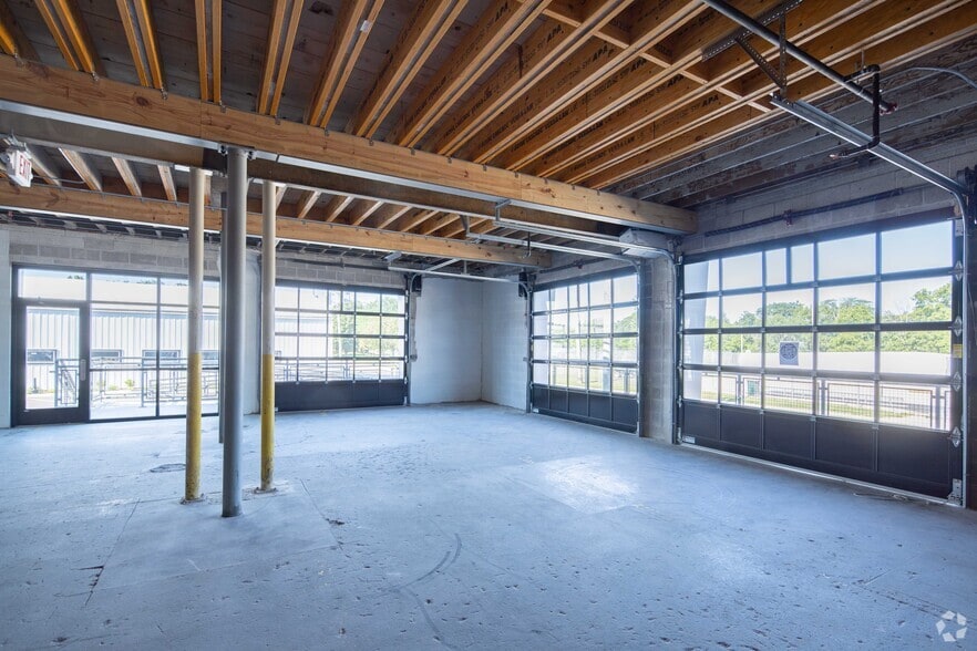 More Photos Of 125 E State St, Cherry Valley Restaurant For Lease