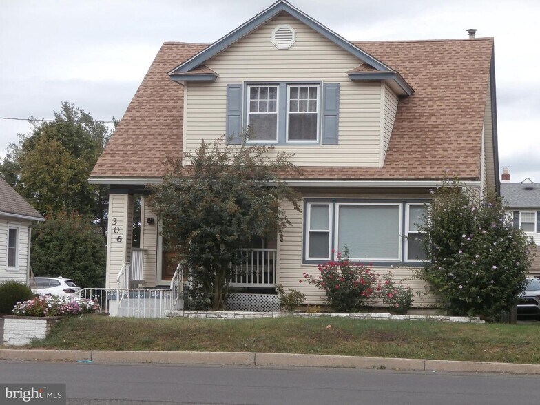 Primary Photo Of 306 N Oxford Valley Rd, Fairless Hills Office For Sale