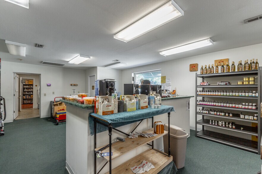 More Photos Of 15781 Rankin Ave, Dunlap Freestanding For Sale