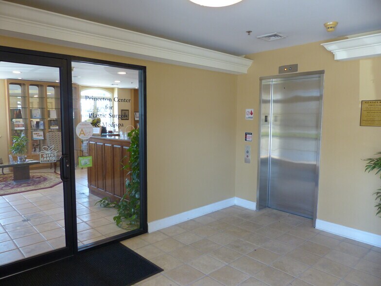 More Photos Of 932 State Rd, Princeton Medical For Lease
