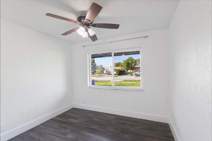 More Photos Of 1510 SW 68th Ter, North Lauderdale Healthcare For Sale