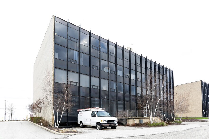 More Photos Of 5333 Northfield Rd, Bedford Office For Sale