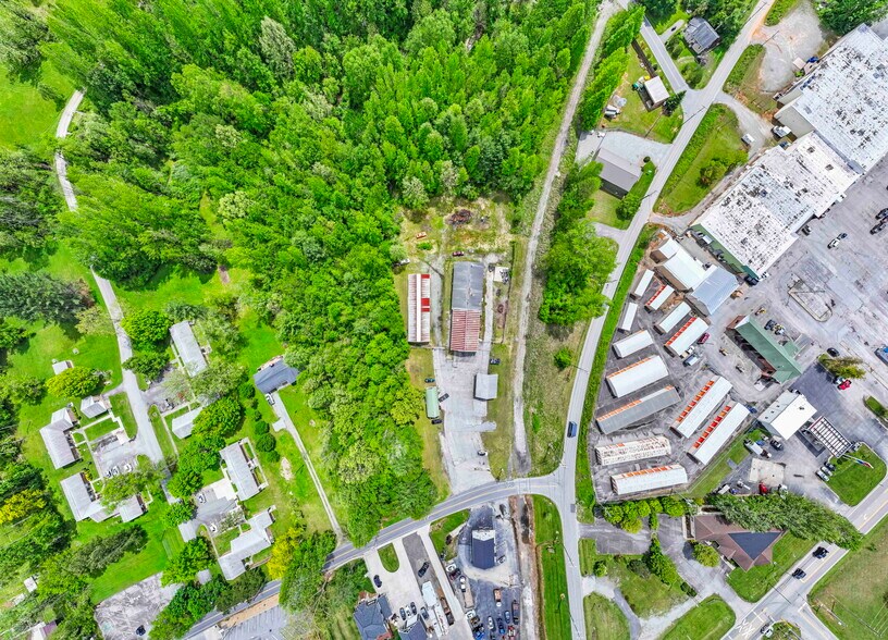 More Photos Of 5 Etowah School Rd, Etowah Warehouse For Sale