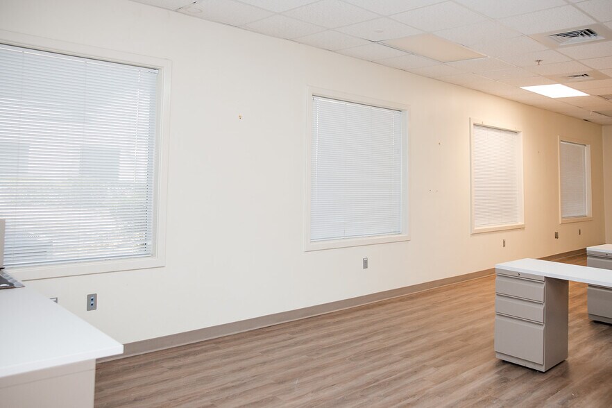 More Photos Of 101B Villa Dr, Daphne Medical For Lease
