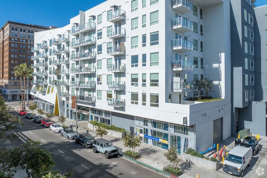 More Photos Of 330 E 3rd St, Long Beach Apartments For Lease