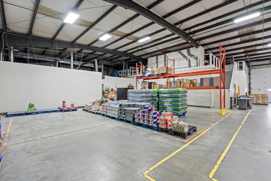 More Photos Of 108 Stallcup Dr, Sikeston General Retail For Sale