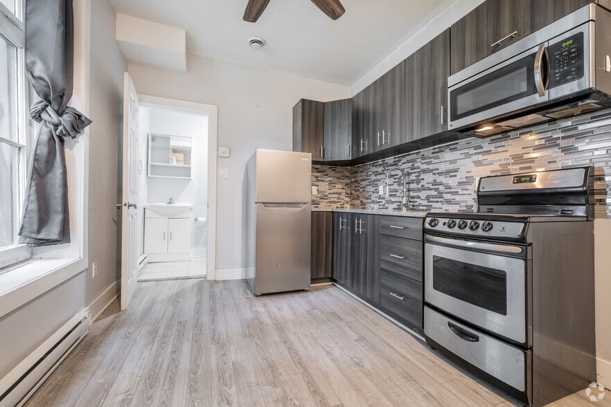 More Photos Of 245 Laurier Av E, Ottawa Apartments For Sale