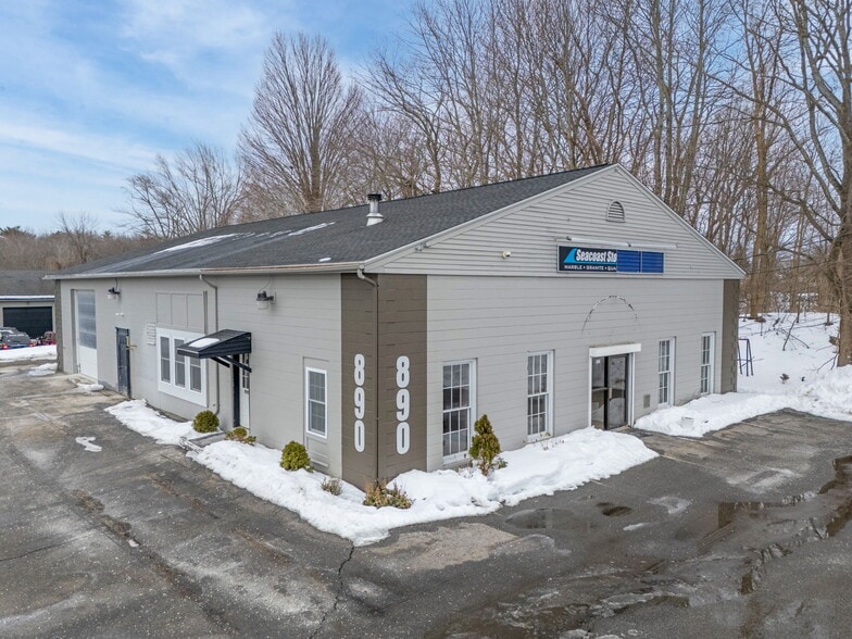 More Photos Of 890 Lafayette Rd, Seabrook Freestanding For Lease