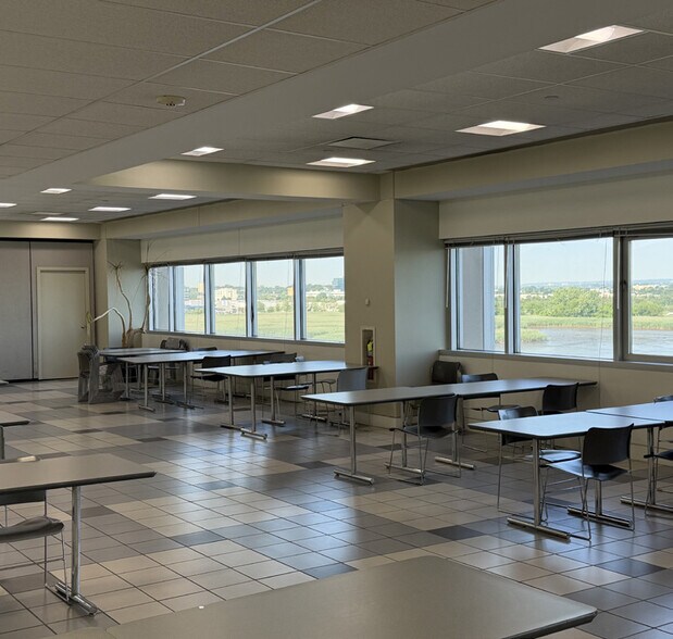 More Photos Of 5901 West Side Ave, North Bergen Office For Lease