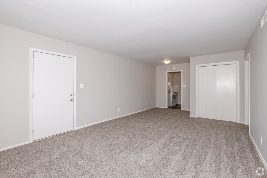 More Photos Of 1713 S Memorial Dr, Tulsa Apartments For Sale