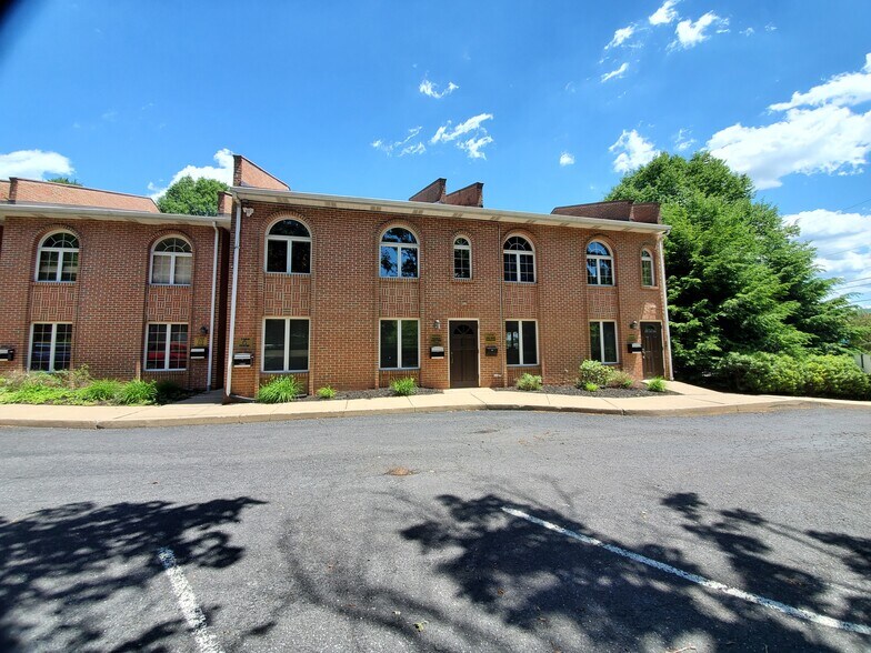More Photos Of 1344-1374 S Atherton St, State College Office For Sale