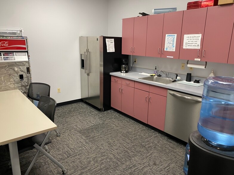 More Photos Of 951 Vallejo St, Denver Warehouse For Sale