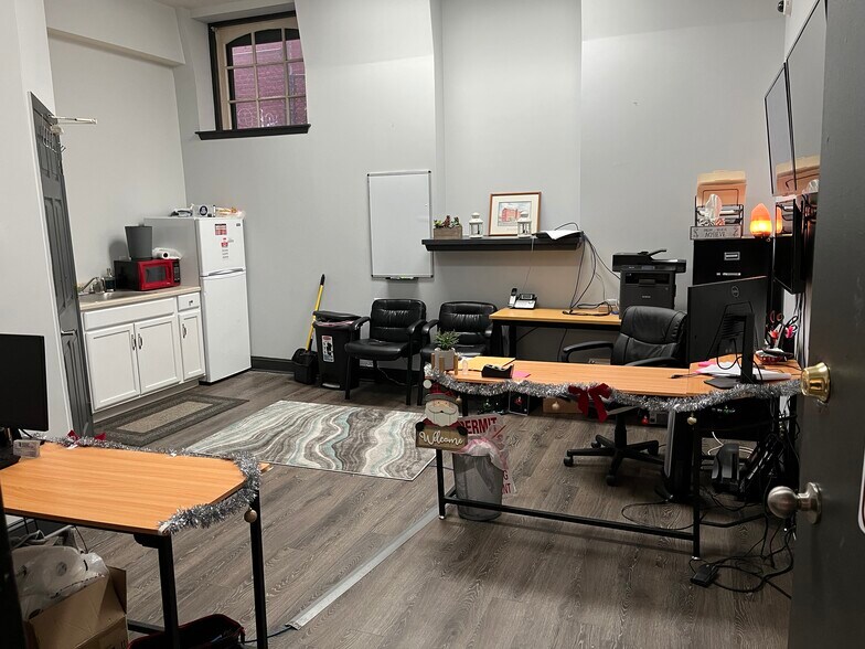 More Photos Of 350 Elm St, Reading Apartments For Sale