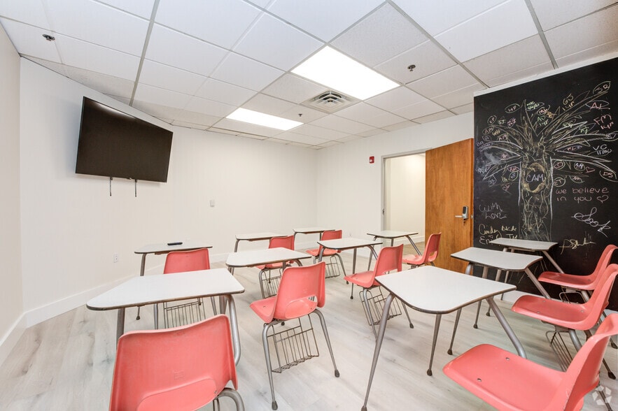 More Photos Of 23-00 State Route 208, Fair Lawn Medical For Lease