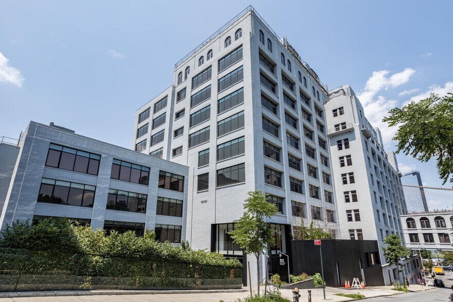 More Photos Of 25 Columbia Hts, Brooklyn Office For Lease