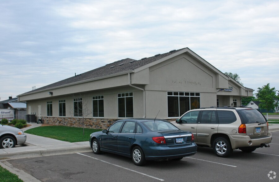 More Photos Of 600 S Main St, Cambridge Office For Sale