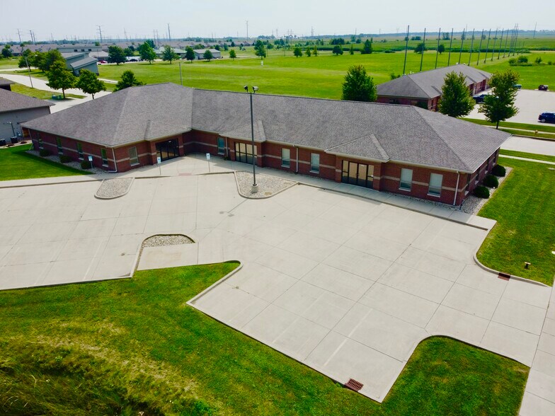 Primary Photo Of 1602 Tullamore Ave, Bloomington Office For Sale