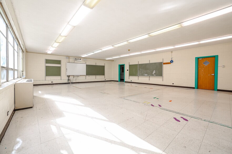 More Photos Of 331 George St, West Chicago Schools For Sale