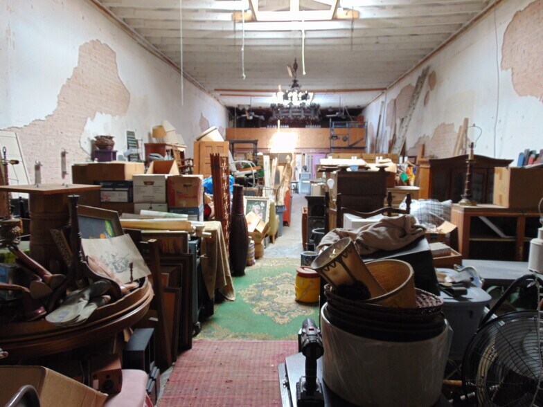 More Photos Of 218 W Texas Ave, Baytown Flex For Sale