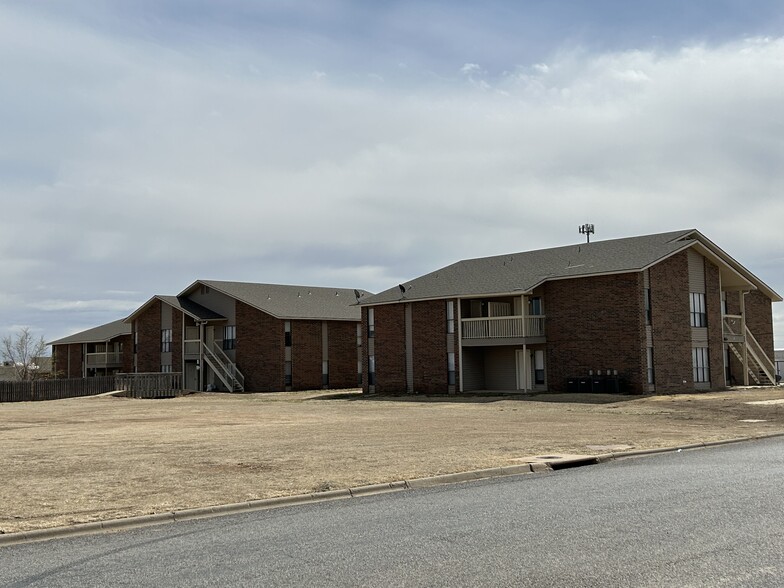 Primary Photo Of 2600 N Hobart St, Pampa Apartments For Sale