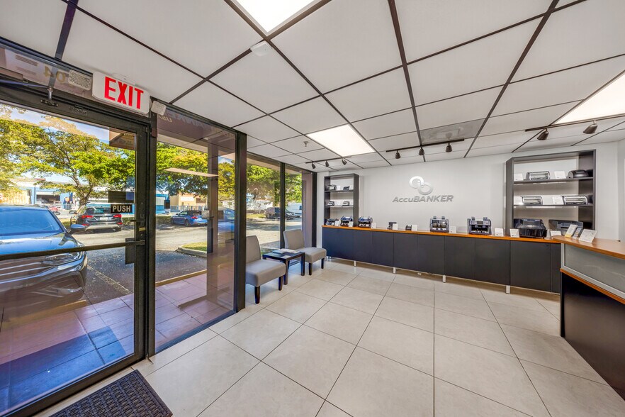 More Photos Of 7100-7114 NW 50th St, Miami Warehouse For Sale