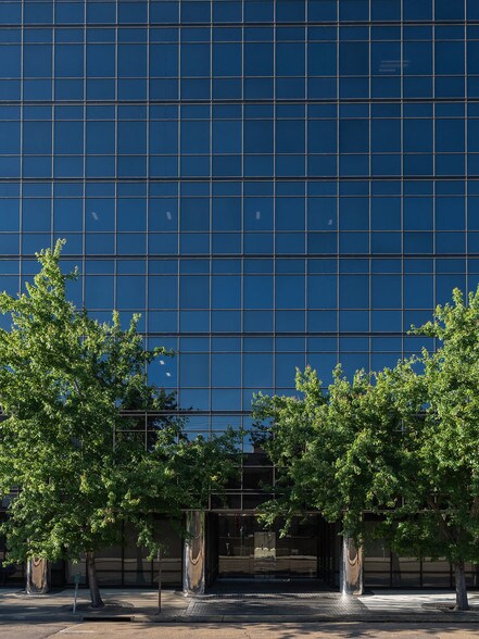 More Photos Of 200 S Lamar St, Jackson Office For Sale