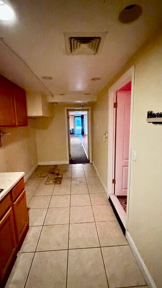 More Photos Of 112-21 Jamaica Ave, Richmond Hill Storefront Retail Office For Sale