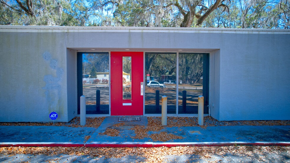 More Photos Of 629 S Broad St, Brooksville Office For Sale