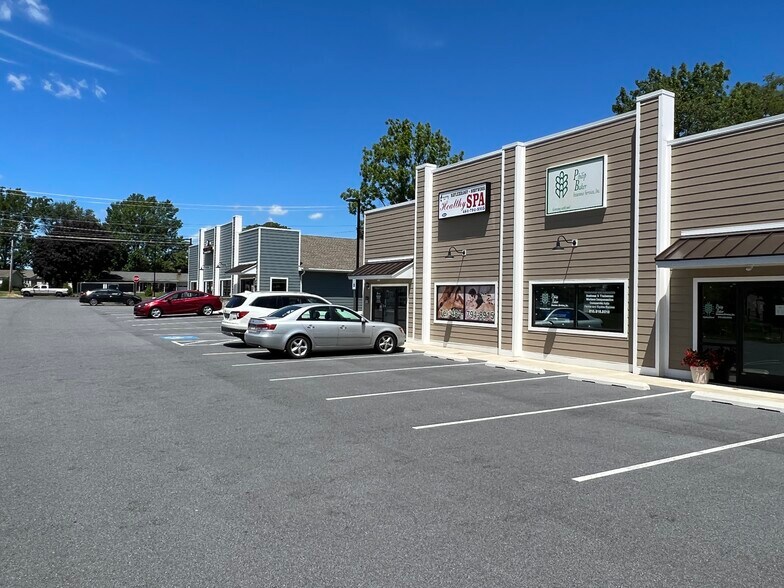 More Photos Of 8520 Allentown Pike, Blandon Unknown For Lease
