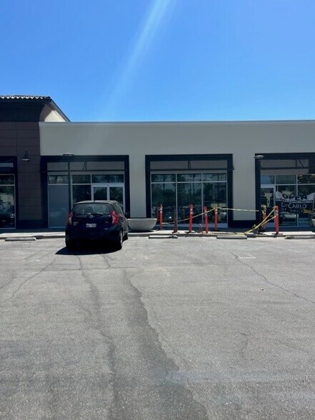 More Photos Of Yorba Linda @ SEC Yorba Linda & Kraemer, Placentia Unknown For Lease
