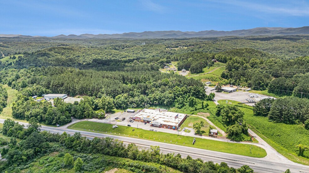 More Photos Of 625 Ocoee St, Copperhill Freestanding For Sale